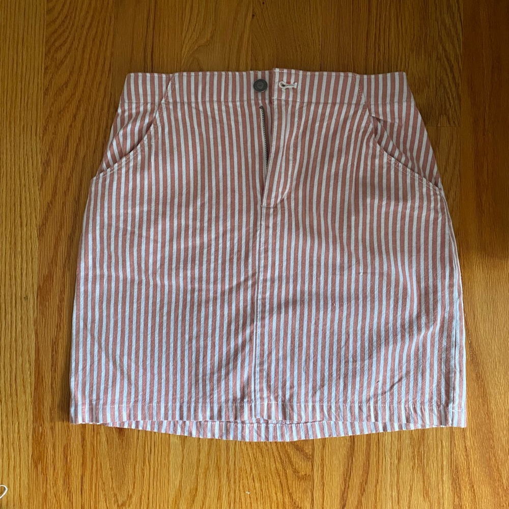 Hollister • Ultra High Rise Mini Skirt